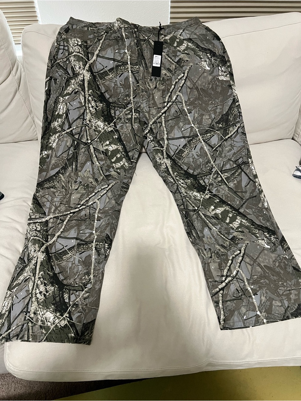 Fashion Nova Men's Camouflage Cargo Pants in Gray and Green